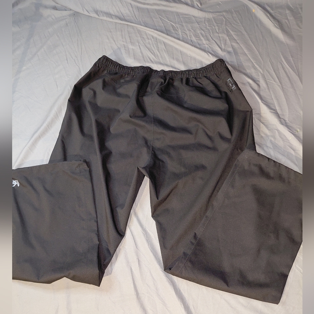 REI Men's Black Elastic Waist Pants